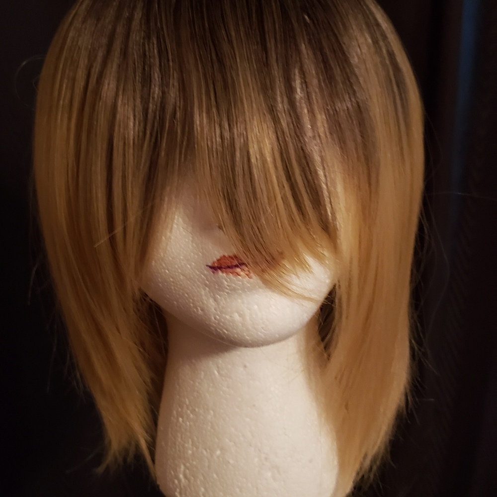 Synthetic heat friendly wig